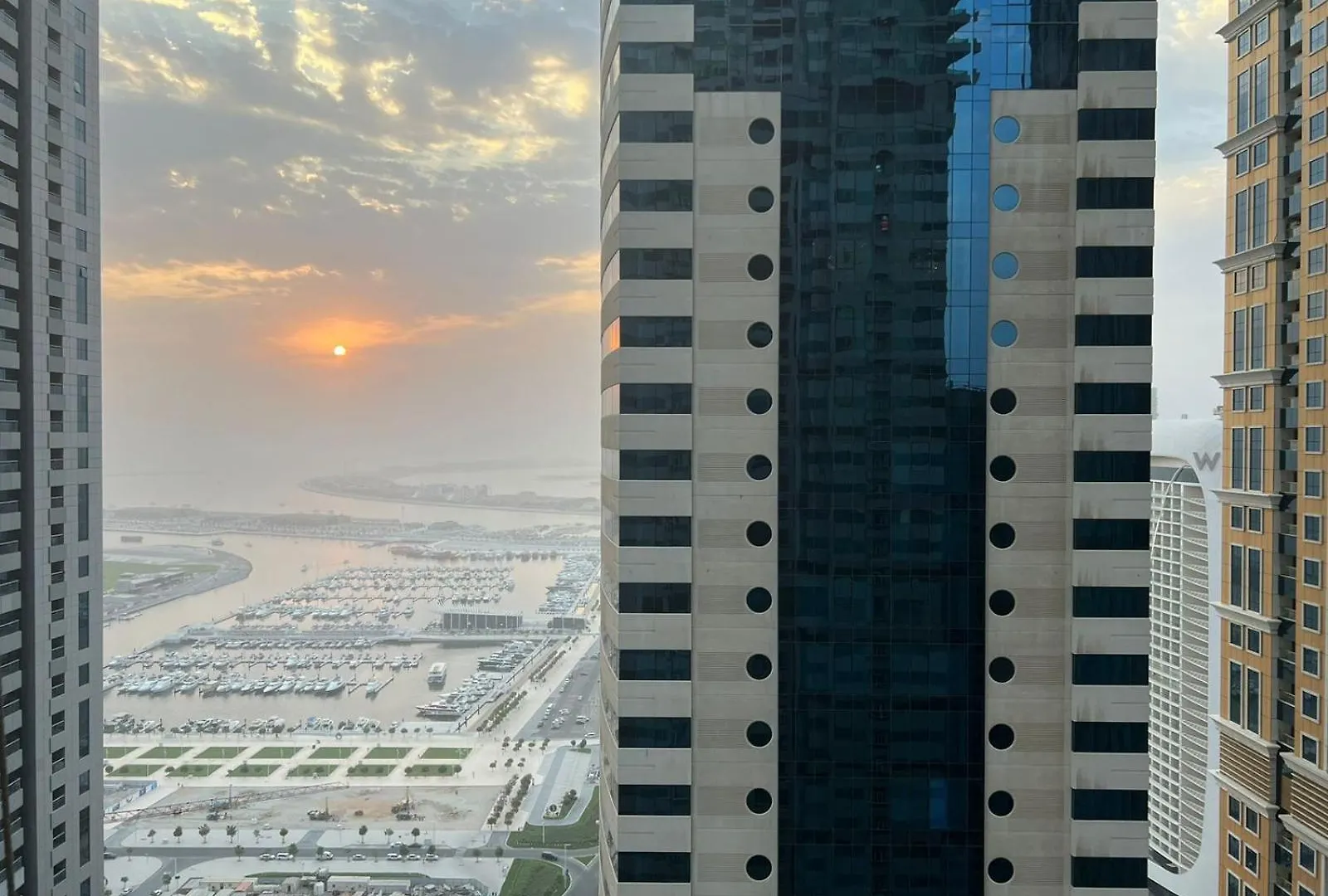 Affittacamere Private Rooms In 3 Bedroom Apartment Skynest Homes Marina Pinnacle Dubai Emirati Arabi Uniti