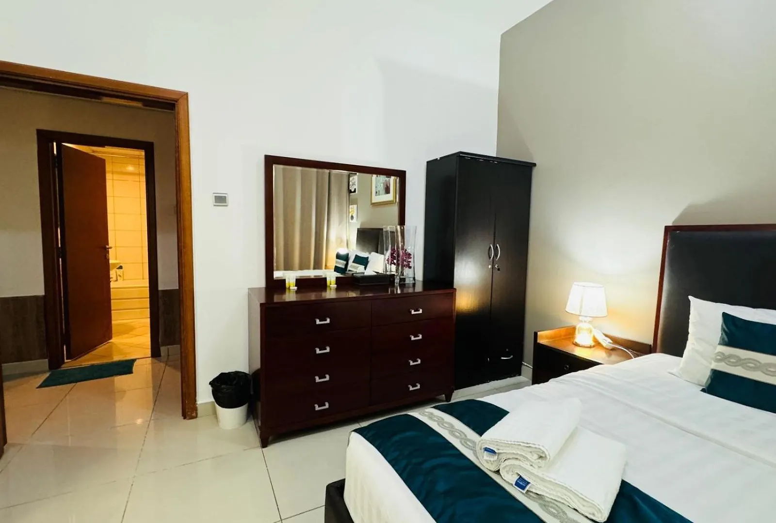 Private Rooms In 3 Bedroom Apartment Skynest Homes Marina Pinnacle Dubai 0*,