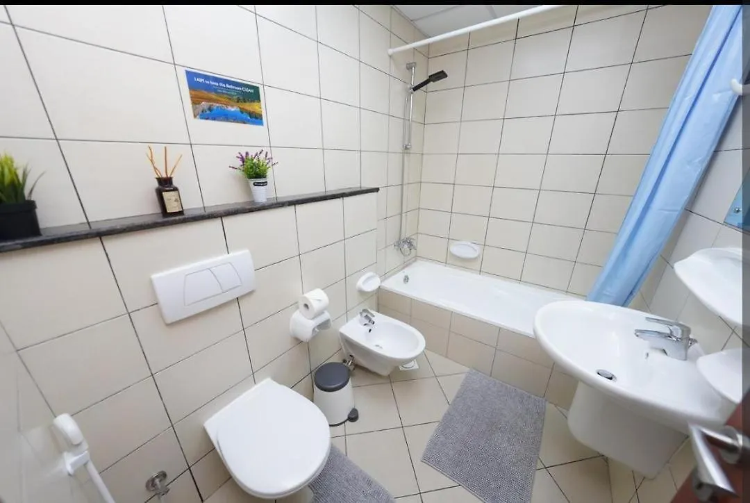 Private Rooms In 3 Bedroom Apartment Skynest Homes Marina Pinnacle Dubai 0*,