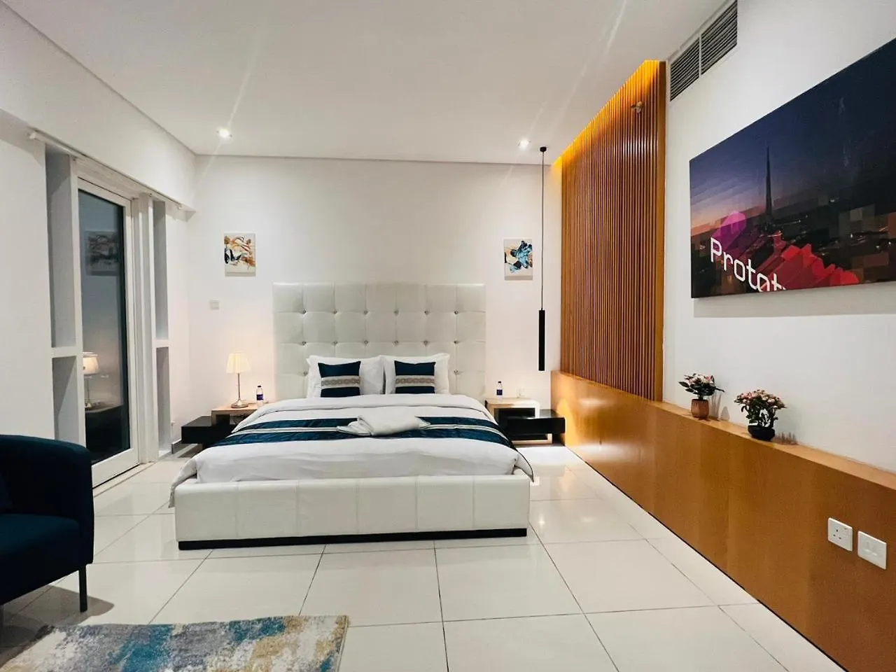 Guest house Private Rooms In 3 Bedroom Apartment Skynest Homes Marina Pinnacle Dubai United Arab Emirates