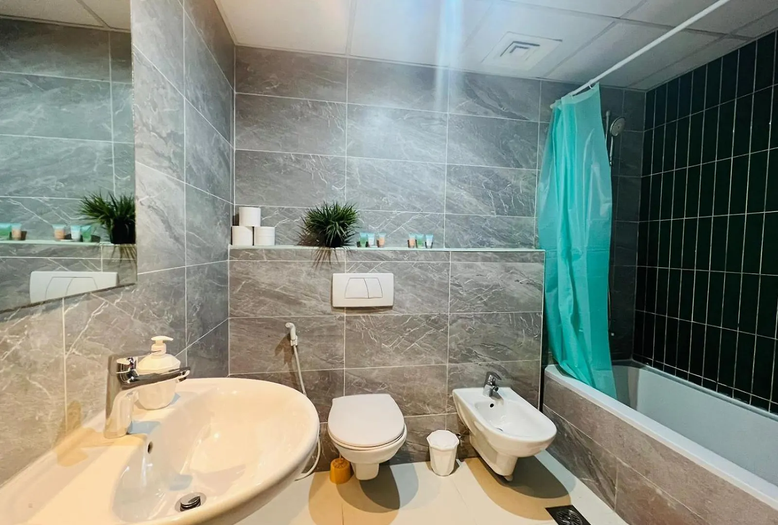 Guest house Private Rooms In 3 Bedroom Apartment Skynest Homes Marina Pinnacle Dubai